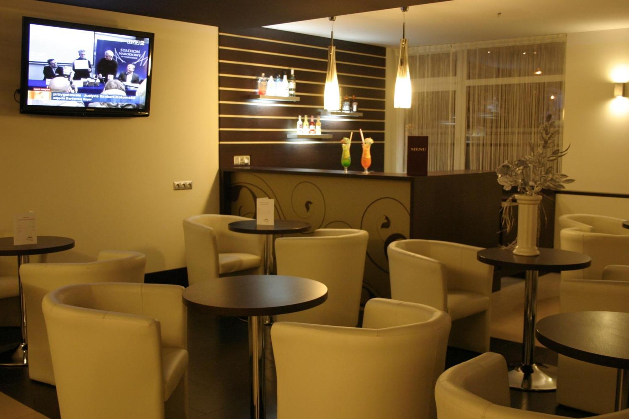 Jantar Medical Spa Дзивновек Екстериор снимка