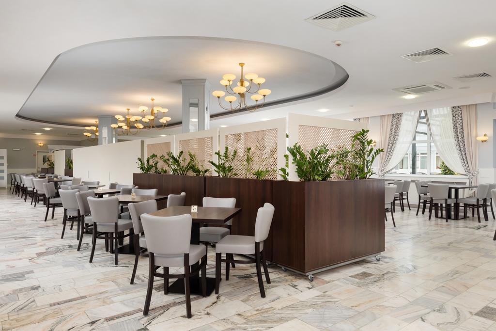 Jantar Medical Spa Дзивновек Екстериор снимка