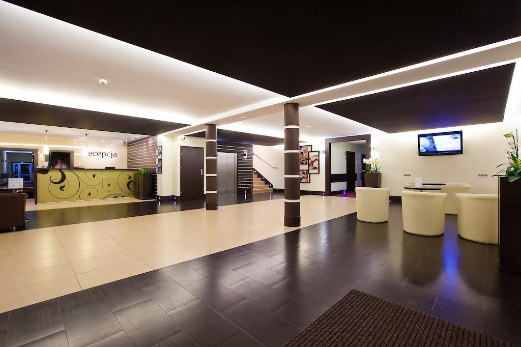 Jantar Medical Spa Дзивновек Екстериор снимка
